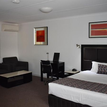 Roundhouse Motel Peterborough Esterno foto